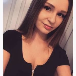 Meet your Posher, Merisa